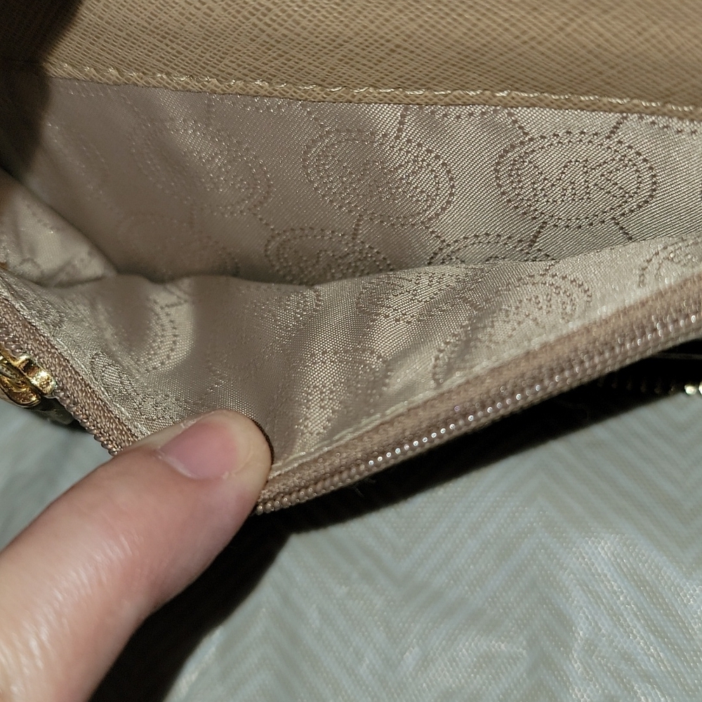 Michael Kors Tan Jet Set Wristlet Wallet - Picture 7 of 11